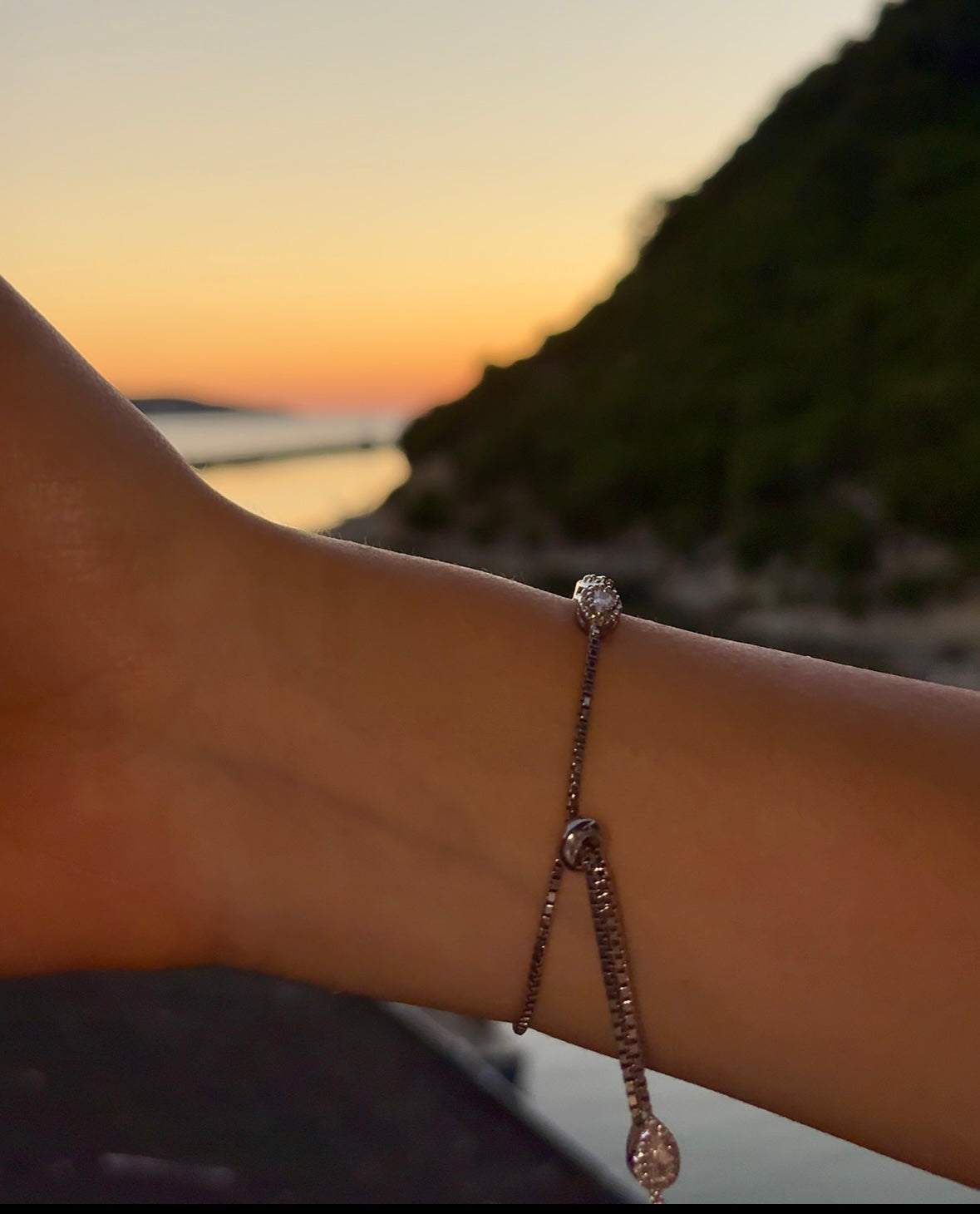 925 Silver Queen Teardrop White Tennis Bracelet