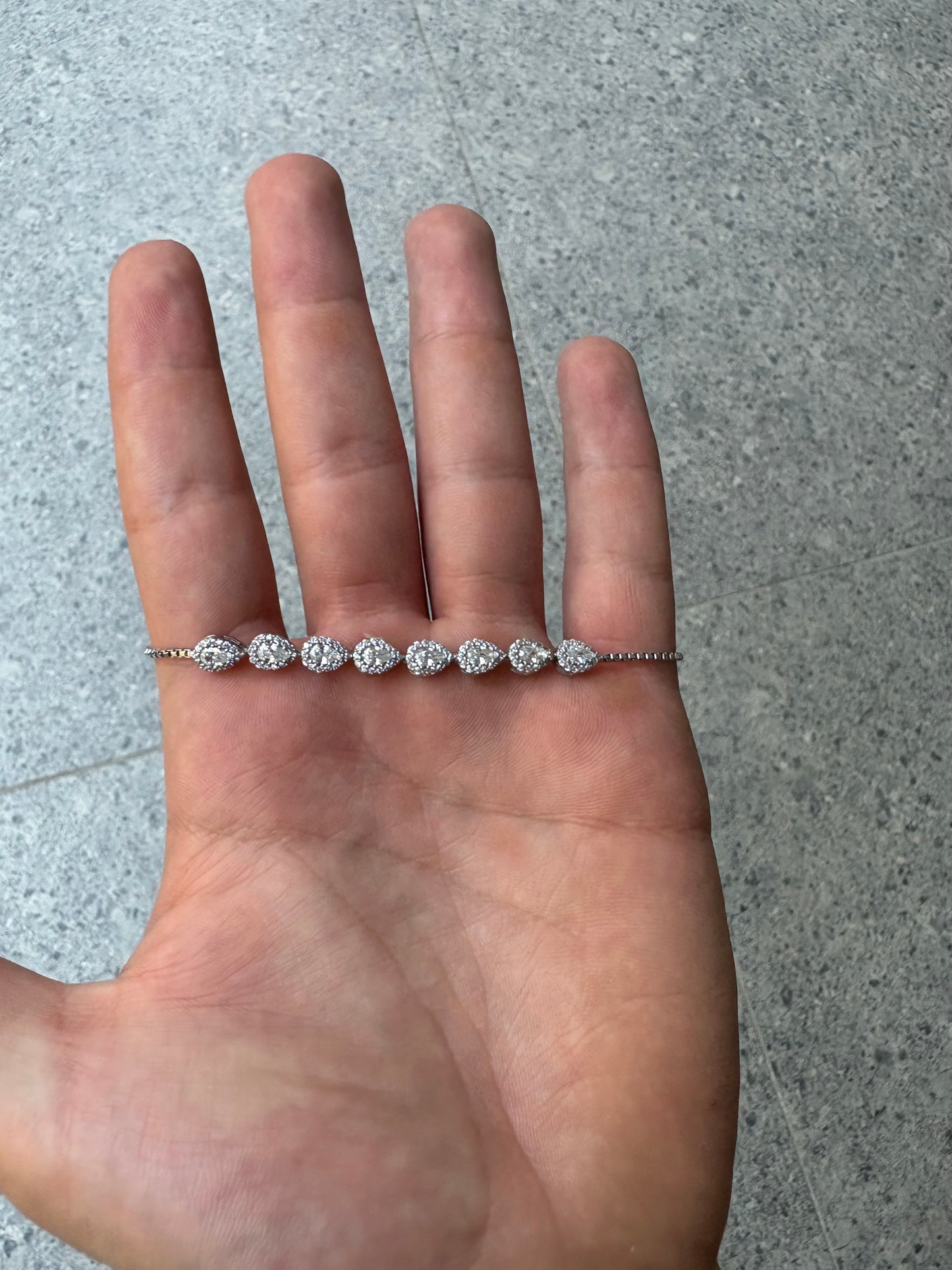 925 Silver Queen Teardrop White Tennis Bracelet